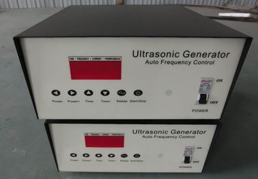 300W - 3000W Cyfrowy generator ultradźwiękowy Pojedyncza niska częstotliwość do wyższej częstotliwości