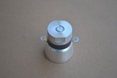 Przetwornik ultradźwiękowy o wysokiej częstotliwości 50 W / 135K piezoelektryczny przetwornik ceramiczny