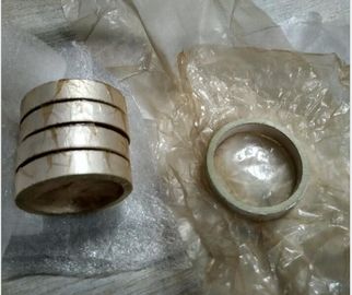 Kształt rury i pierścienia Piezo Płyta ceramiczna Dwie elektrody Dostosowany rozmiar Wysoka wydajność