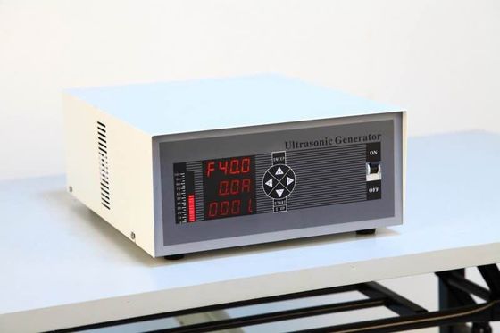 Generator ultradźwięków o podwójnej częstotliwości 600 W.