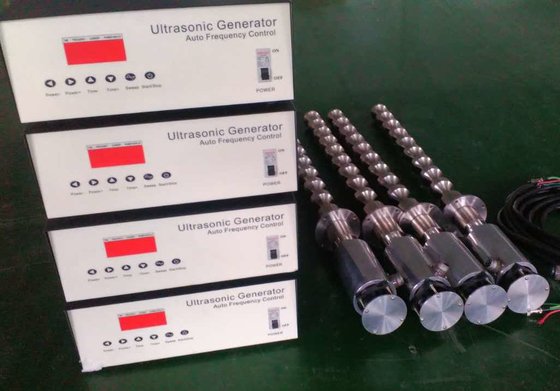 Przemysłowy ultradźwiękowy generator drgań 25-27K