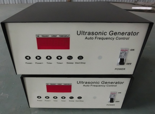 20khz Digital Control Ultradźwiękowy generator częstotliwości do czyszczenia
